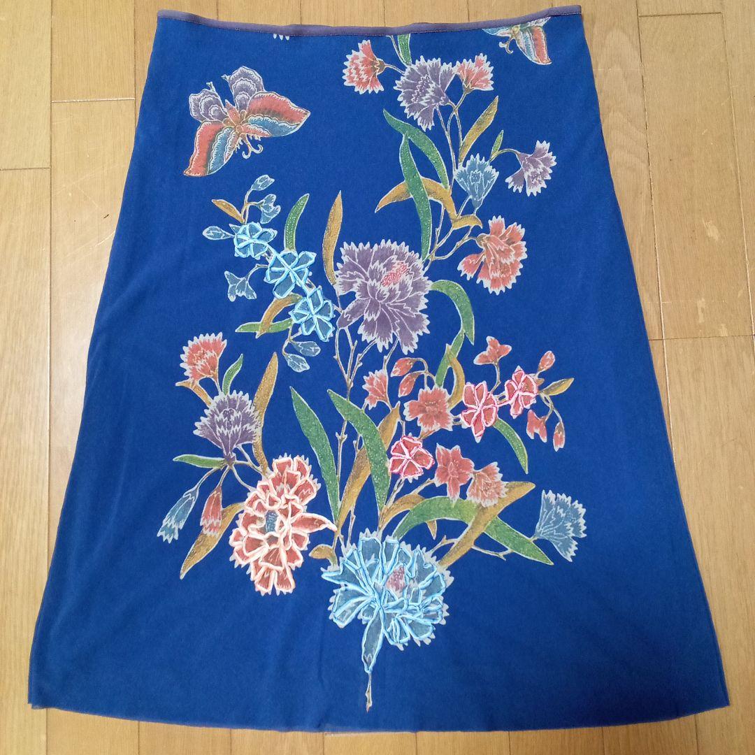 ヴィヴィアンタム　VIVIENNETAM 膝丈スカート