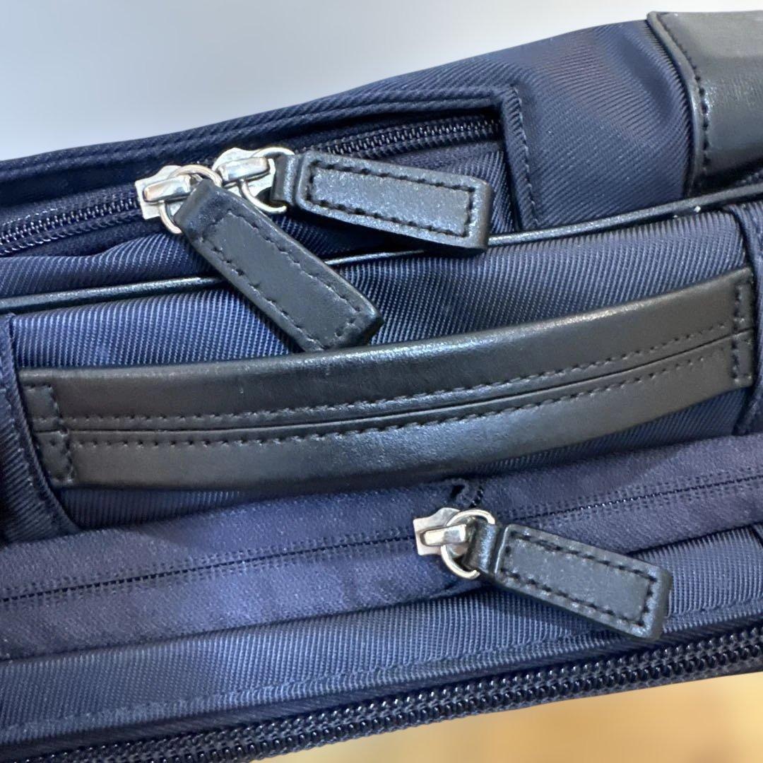 【週末特価】エピッド 4 スリーウェイバッグ ネイビー