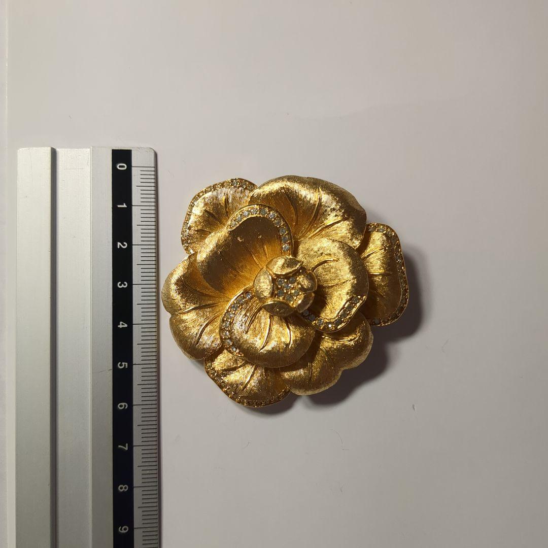 クリスチャンディオール Chrischan Diorビンテージブローチ