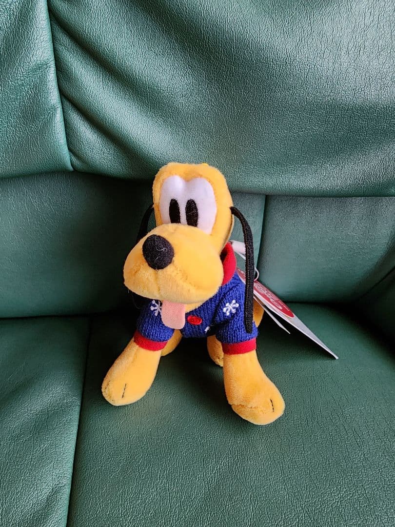ディズニー　クリスマス2024　プルート　抱き枕　チャーム　 ぬいぐるみ