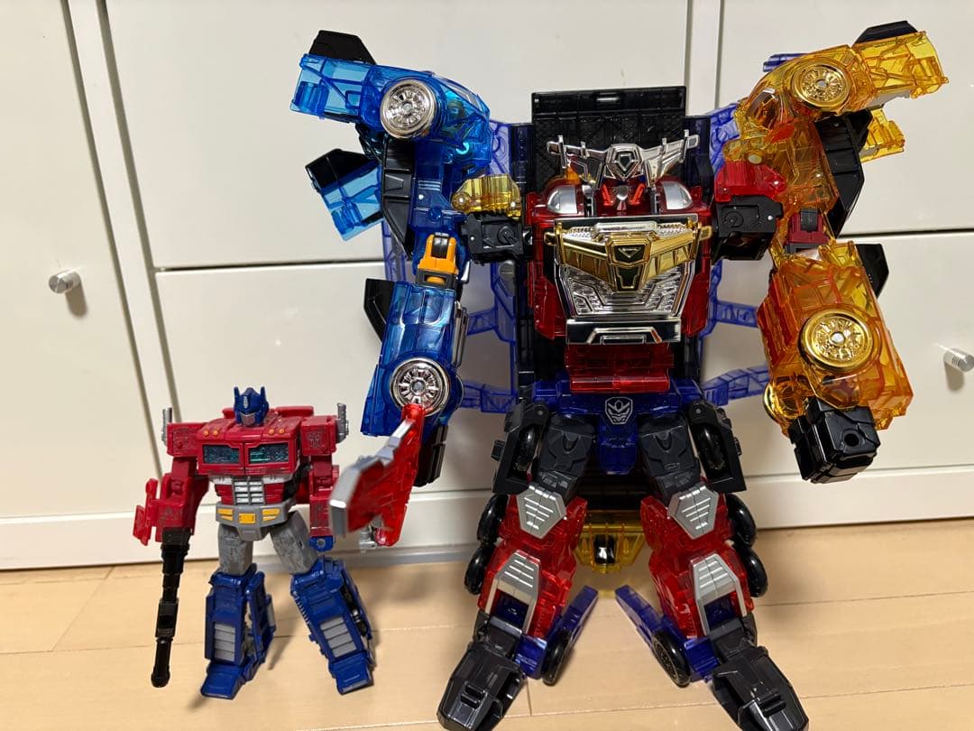 韓国トイ　ハローカーボット　ジャイアントローダー オールスター　三体合体