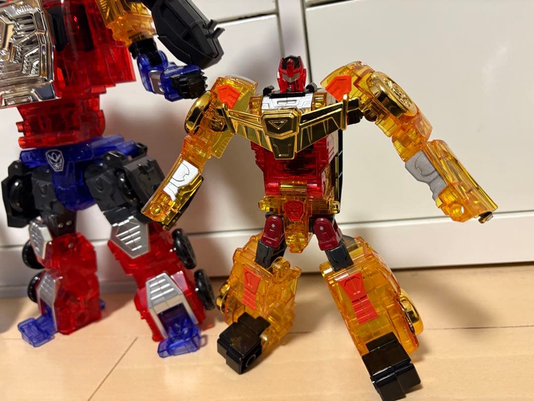 韓国トイ　ハローカーボット　ジャイアントローダー オールスター　三体合体