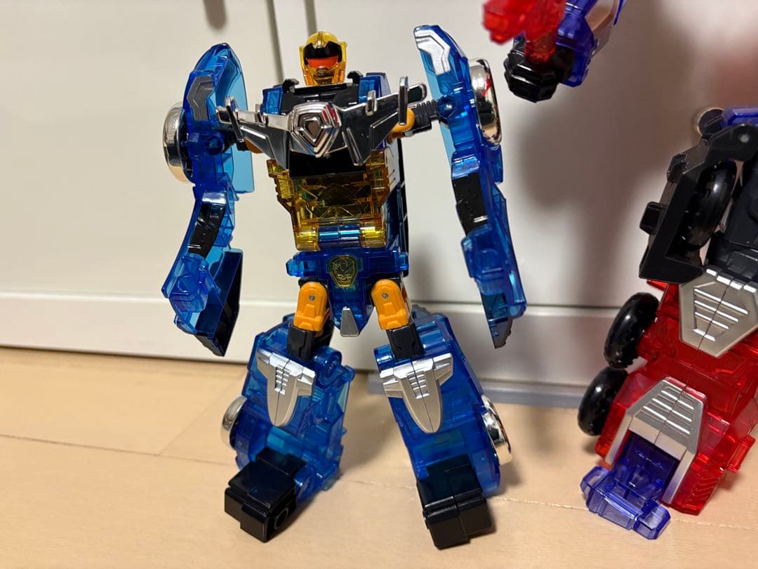 韓国トイ　ハローカーボット　ジャイアントローダー オールスター　三体合体