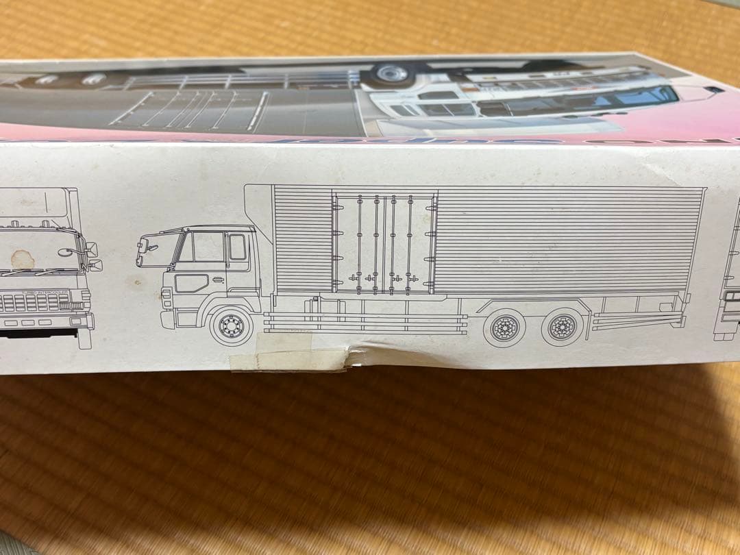 激レアハイルーフ付！1/32日野スーパードルフィン トラックプラモデル デコトラ