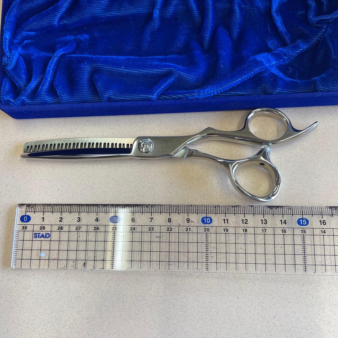 KITA。セニングシザー