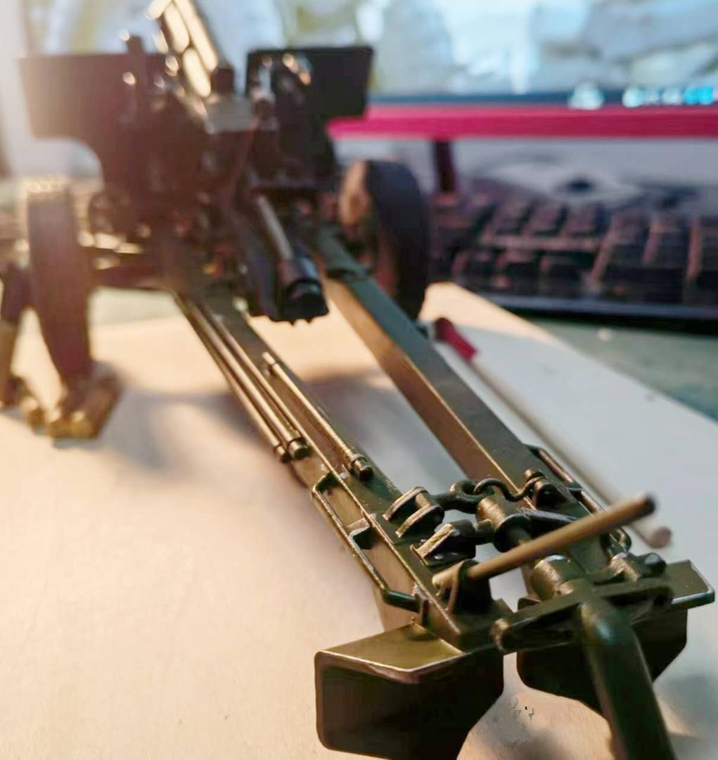 1/16スケール　手作　米軍105榴弾砲模型レプリカ　新品