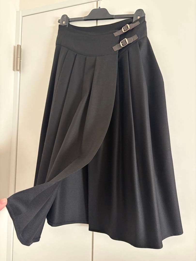 【美品】オニールオブダブリン バスクスウィングスカート　サイズＳ　ブラック