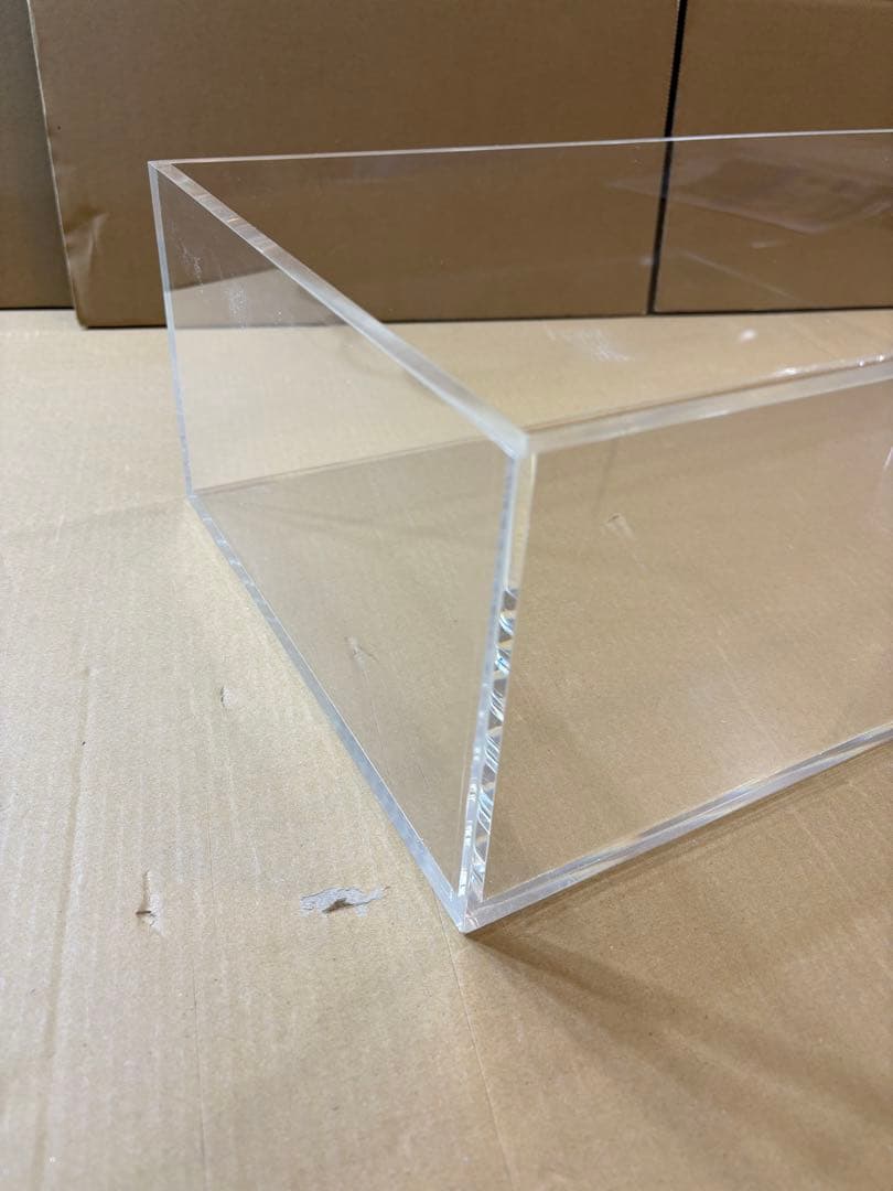 アクリル水槽　安心の板厚8ミリ