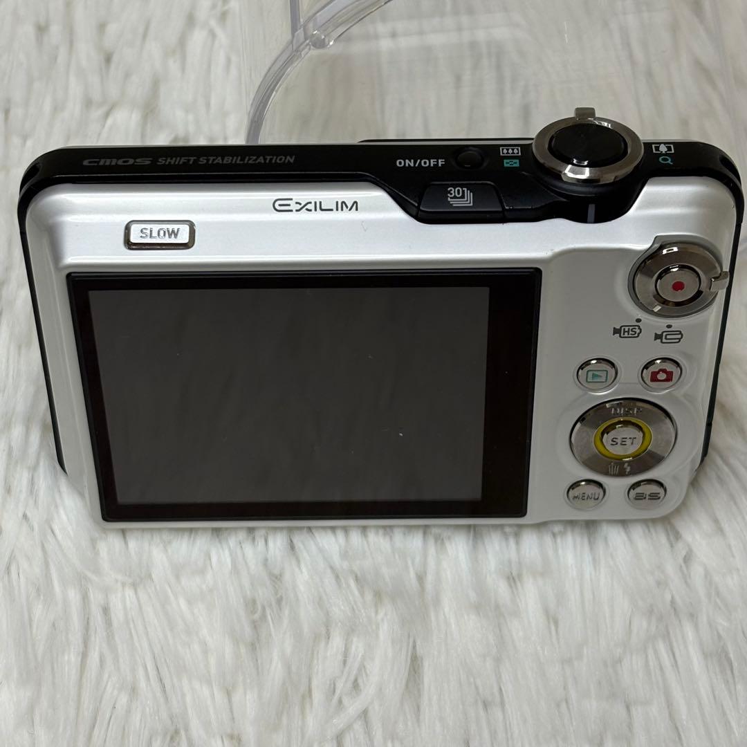 CASIO エクシリム　EX-FC100 充電器　箱　ホワイト　コンデジ　動作品