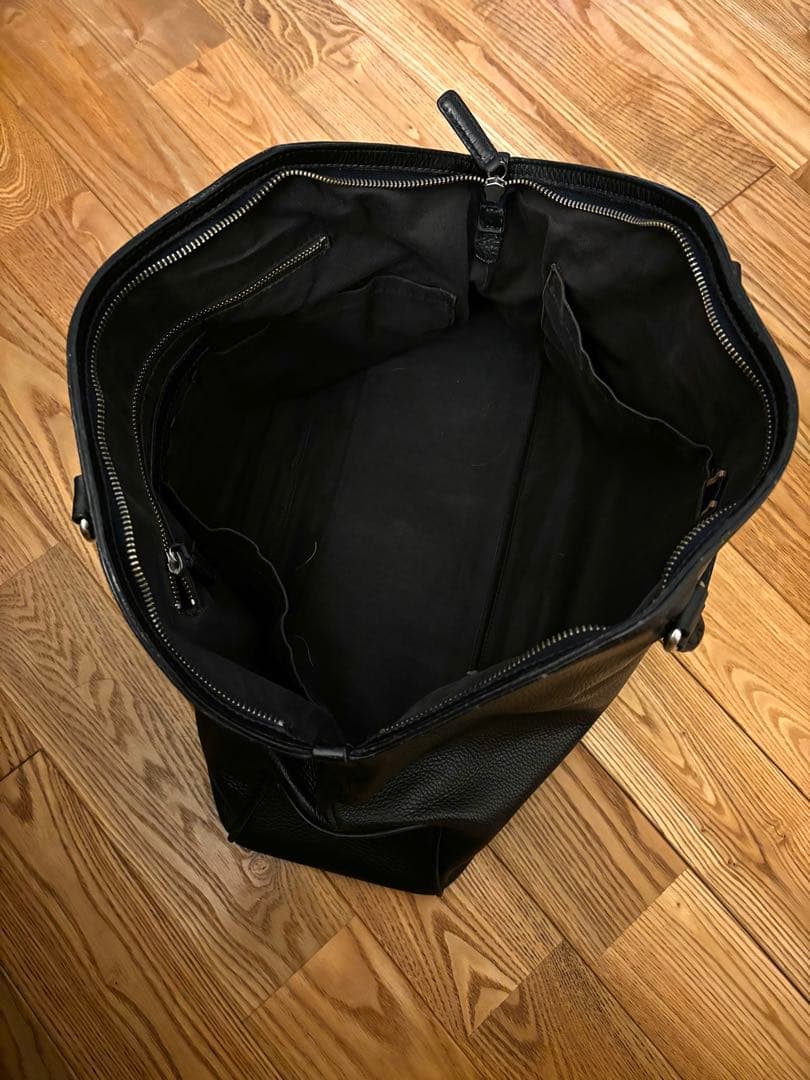 ブラックレザートートバッグ