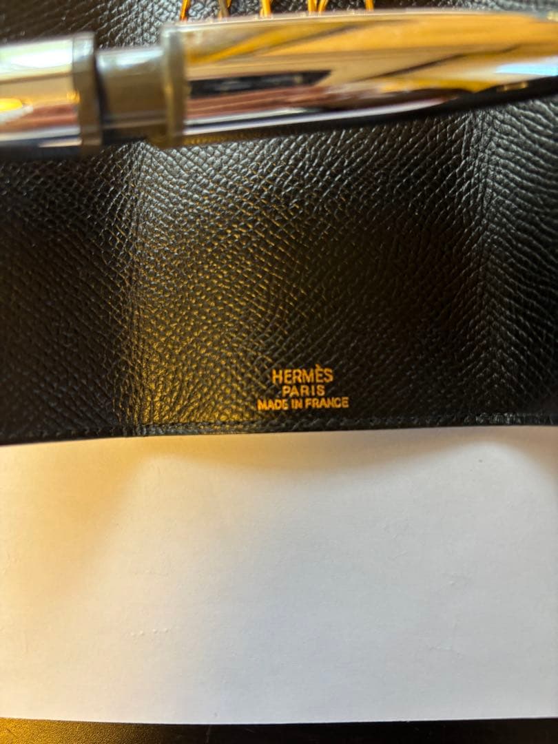 HERMES エルメスレザー黒キーケース 箱付き未使用に近い商品です