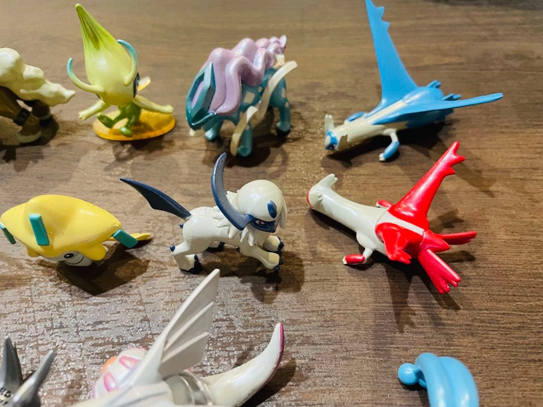 ポケモン映画10周年記念 モンスターコレクションセットBOX 全キャラ18点