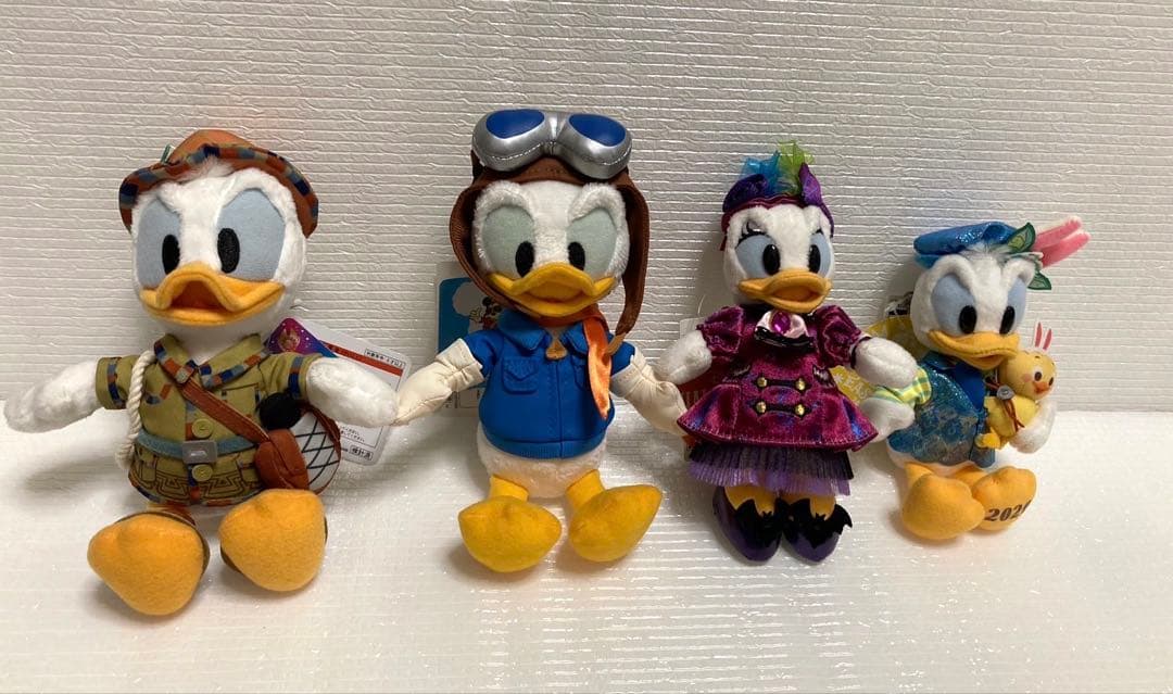 東京ディズニーリゾート　ドナルドダック　デイジーダック　ぬいぐるみバッジ　セット