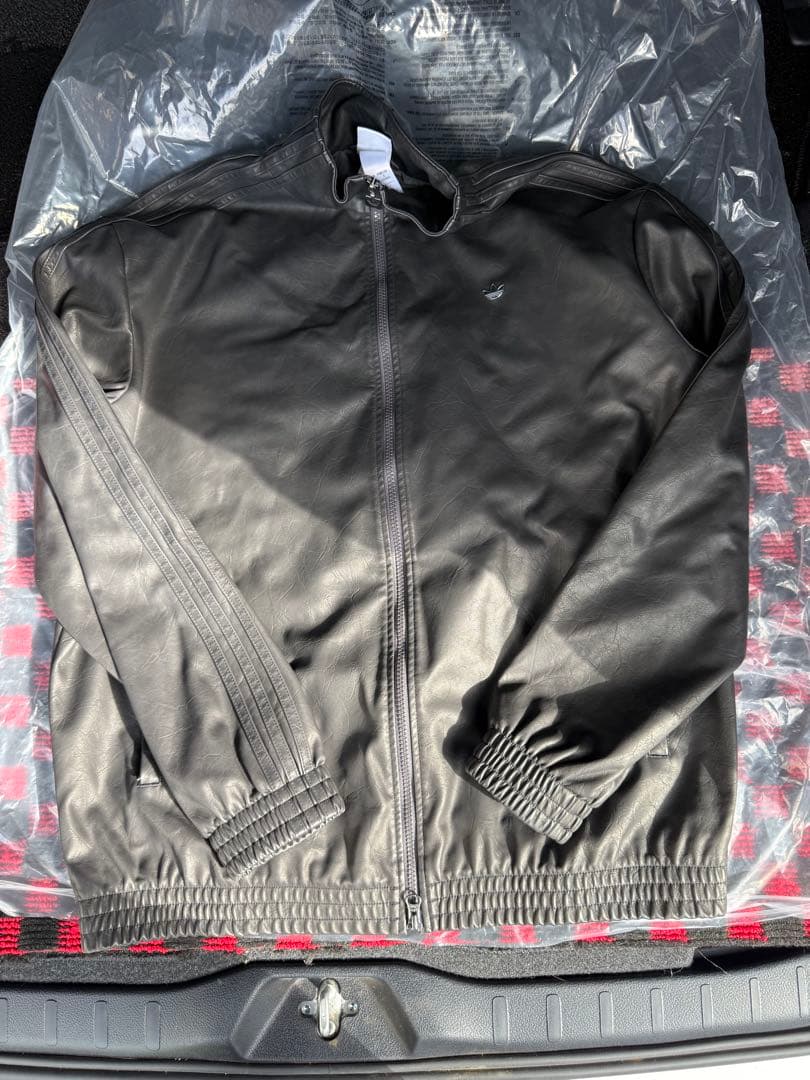 新品未使用 adidas プレザー ファイヤーバード M サイズ