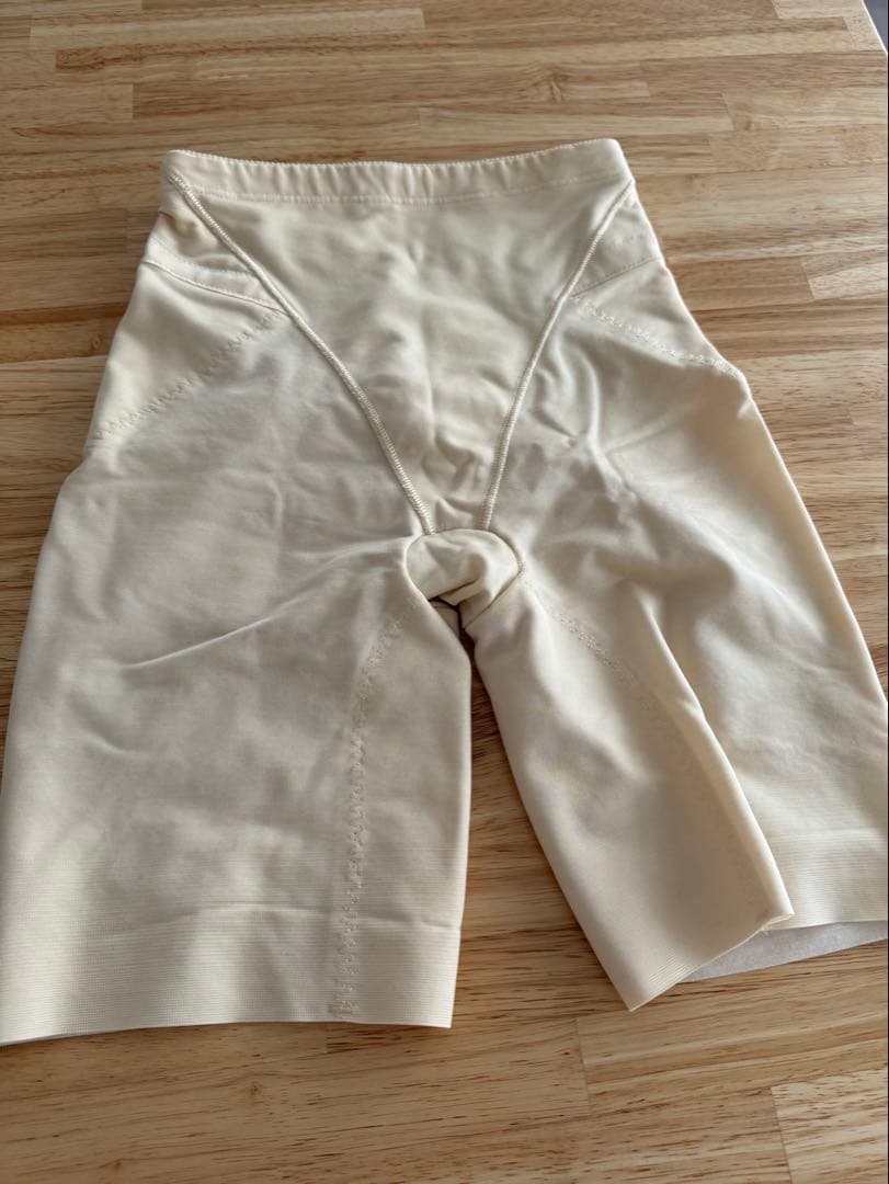 FOUR SIS & CO. ブライダルインナーセット　D70 70 70