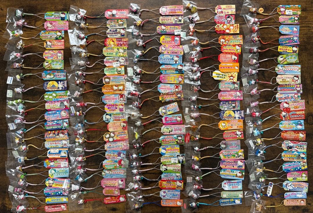 ハローキティ ご当地キティ 根付けストラップ まとめ売り 105個
