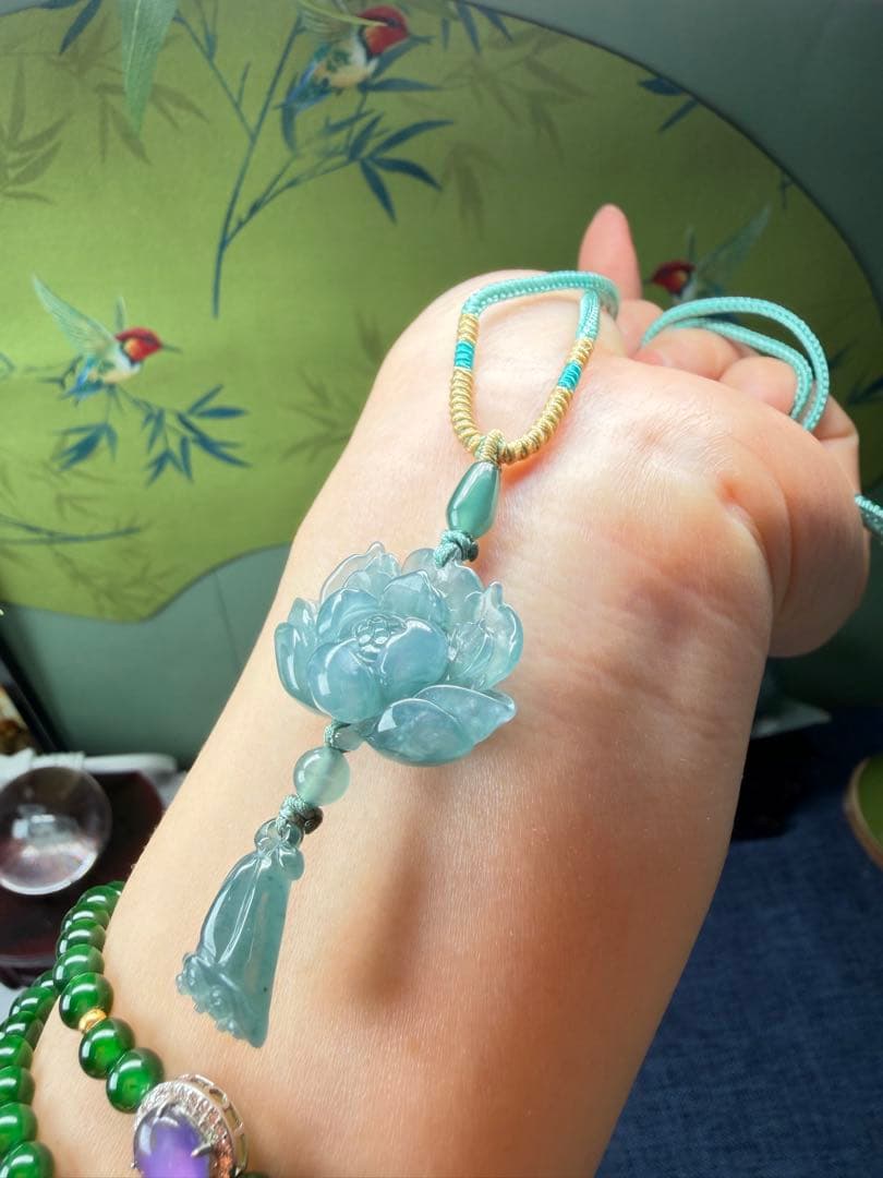 美品❣️天然本翡翠　高品質、氷藍水精巧な蓮花＆蓮の実ネックレス　鑑定書付き