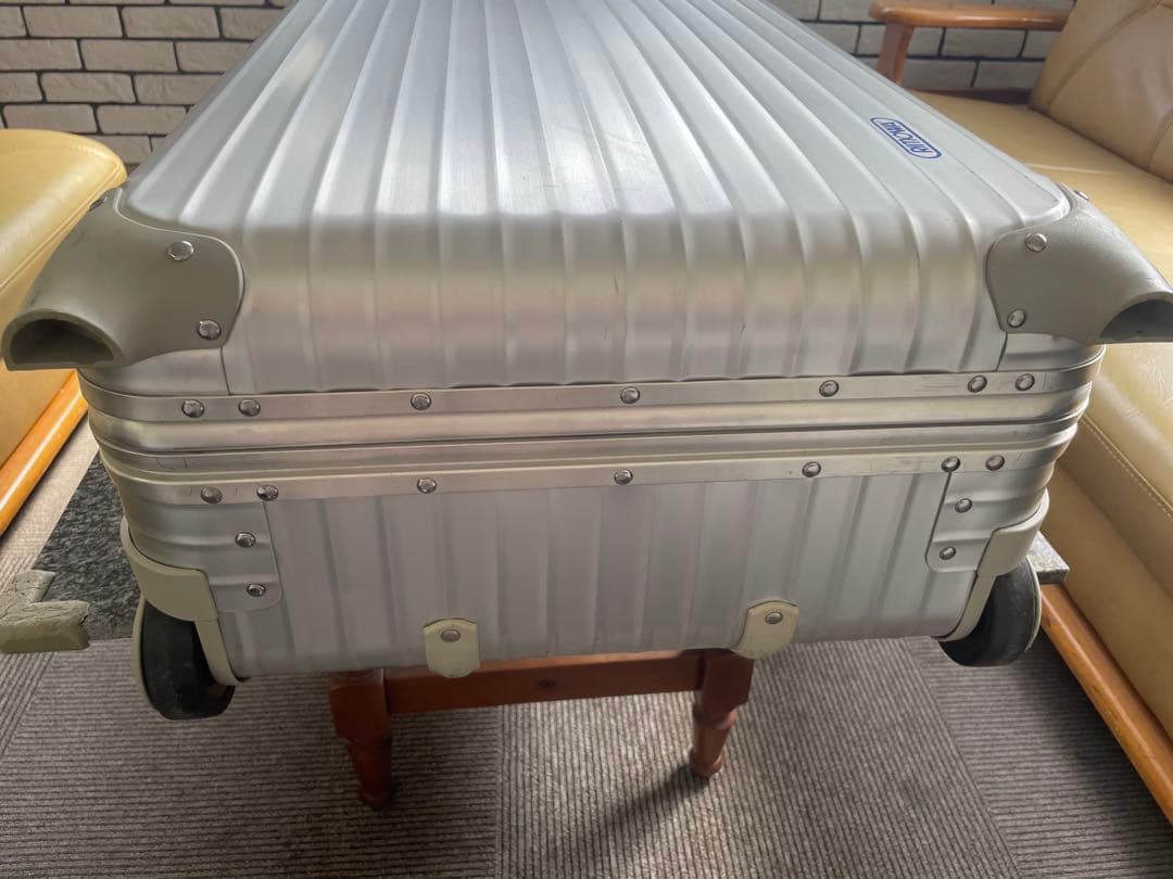 RIMOWA シルバー キャリーケース　リモワ　61L 2輪トパーズ TOPAS