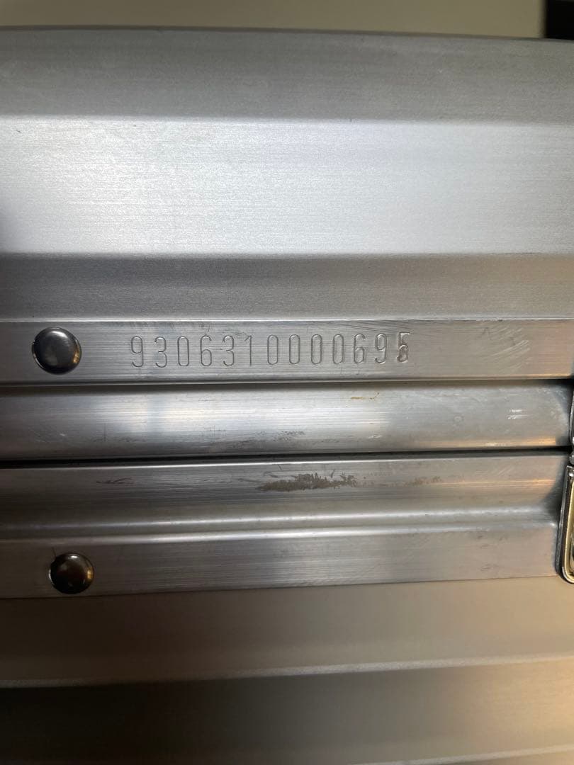 RIMOWA シルバー キャリーケース　リモワ　61L 2輪トパーズ TOPAS