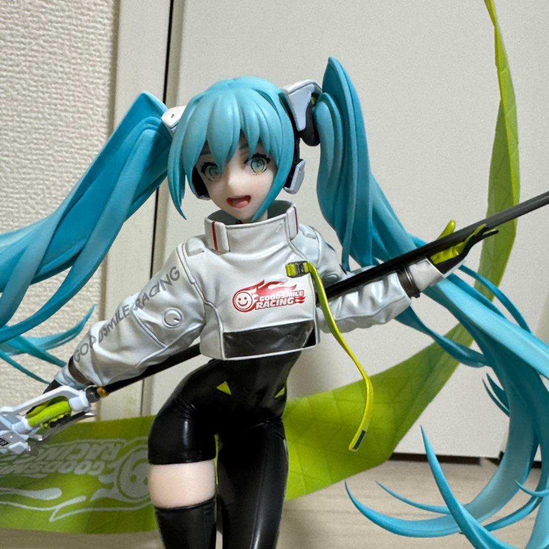 初音ミク　レーシングミク　2022　フィギュア
