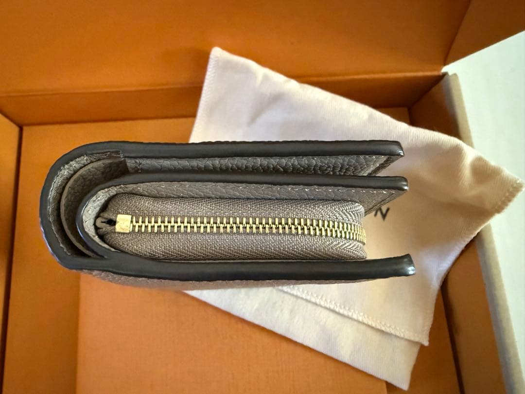 Louis Vuitton ポルトフォイユ・クレア 2つ折り財布