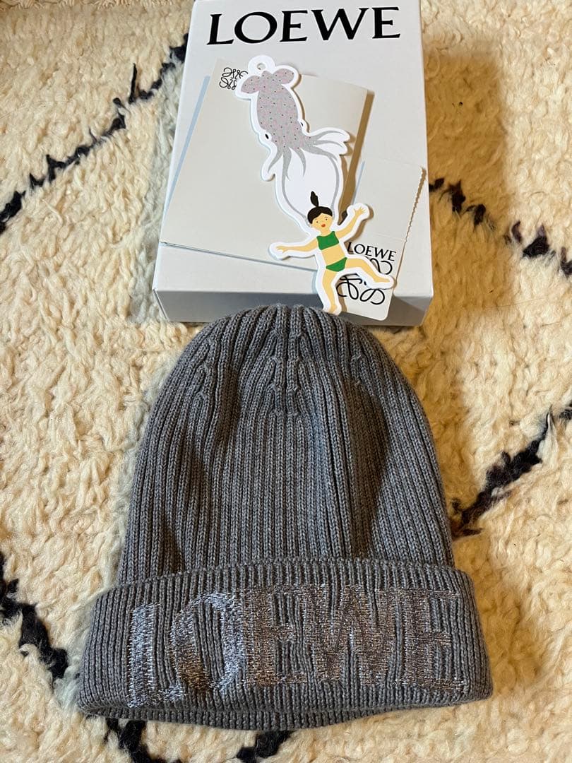 LOEWE グレー ニット帽