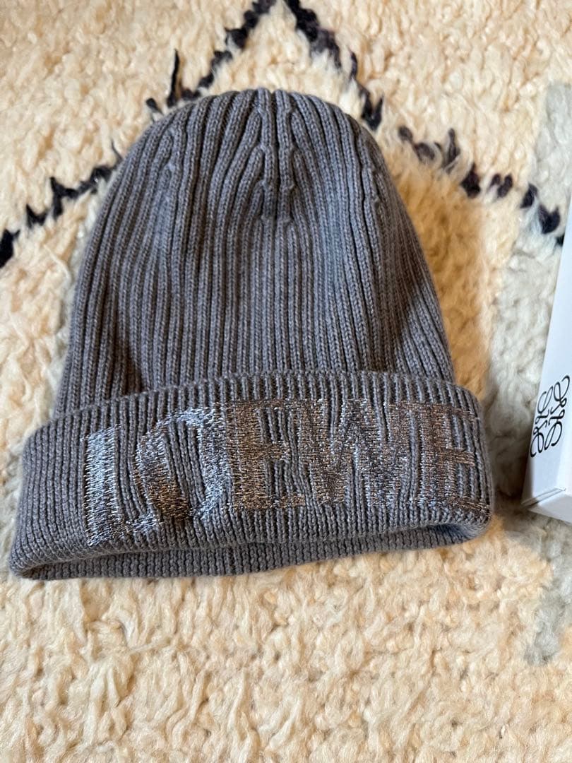 LOEWE グレー ニット帽
