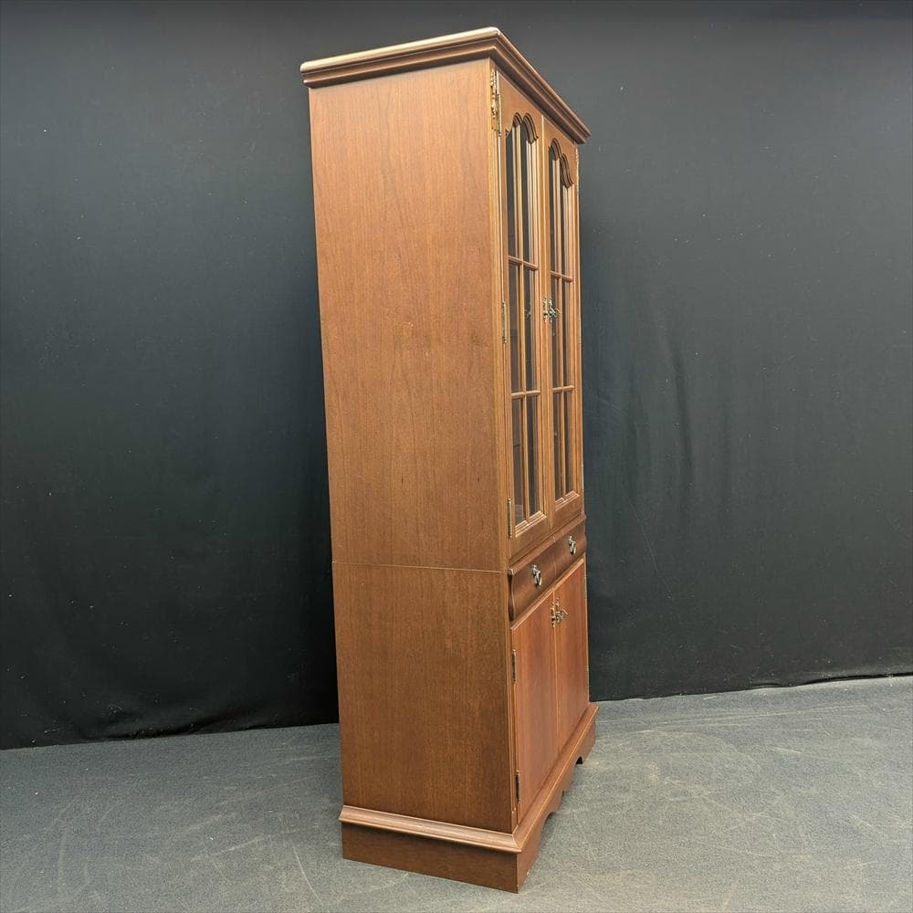 リンホーリン　照明付き　飾り棚　キャビネット　キュリオケース　コレクションケース