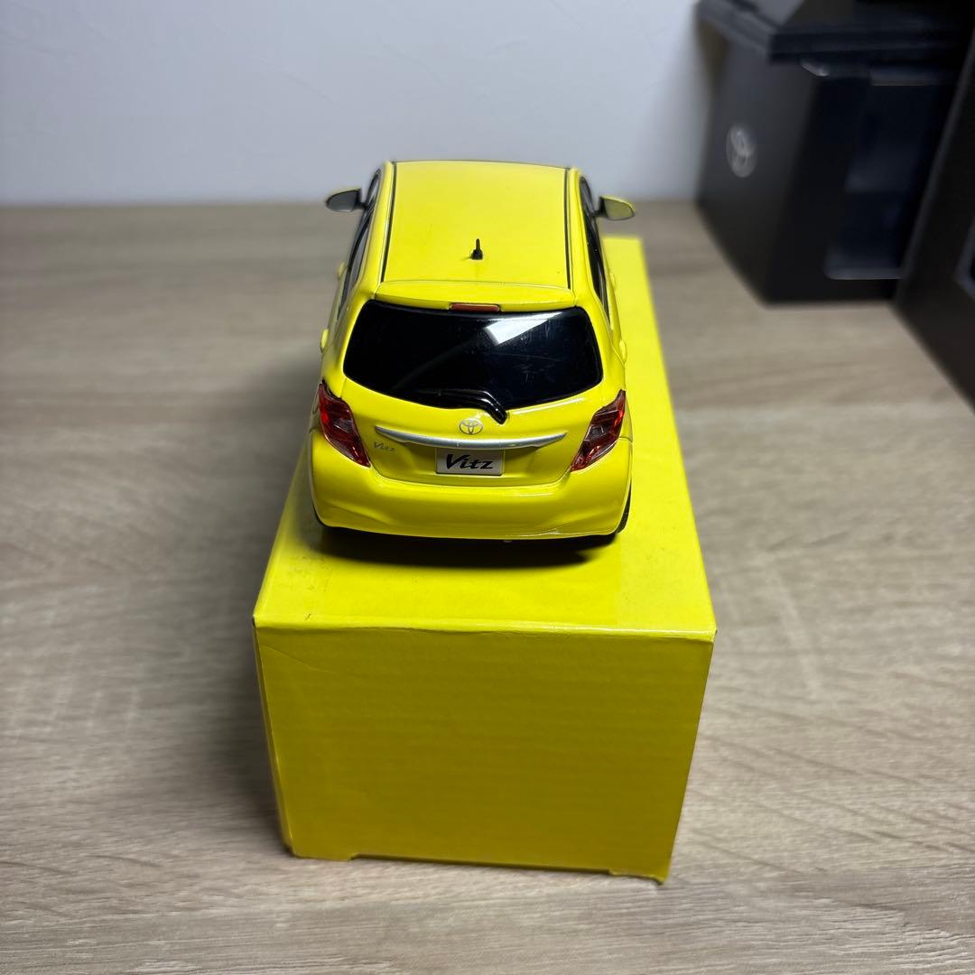 【2台セット】トヨタ ヴィッツ 1/30カラーサンプルミニカー 非売品