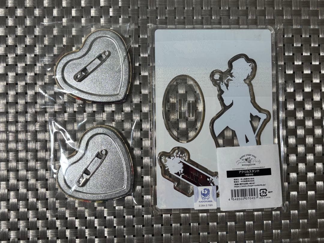 文豪ストレイドッグス 文スト スイパラ 缶バッジ アクスタ 太宰治 中原中也