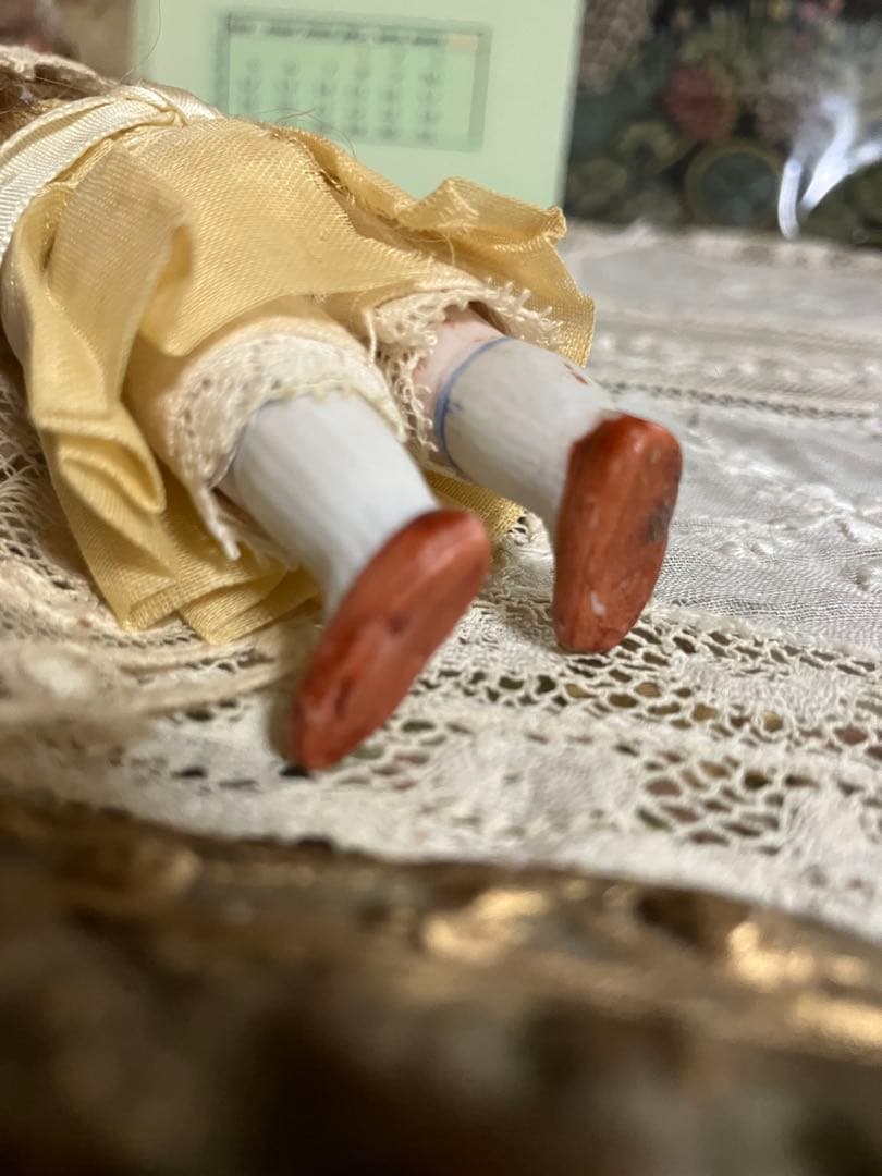 激安　アンティーク黄色ドレスのミニョネット　ドイツビスク　オールオリジナル