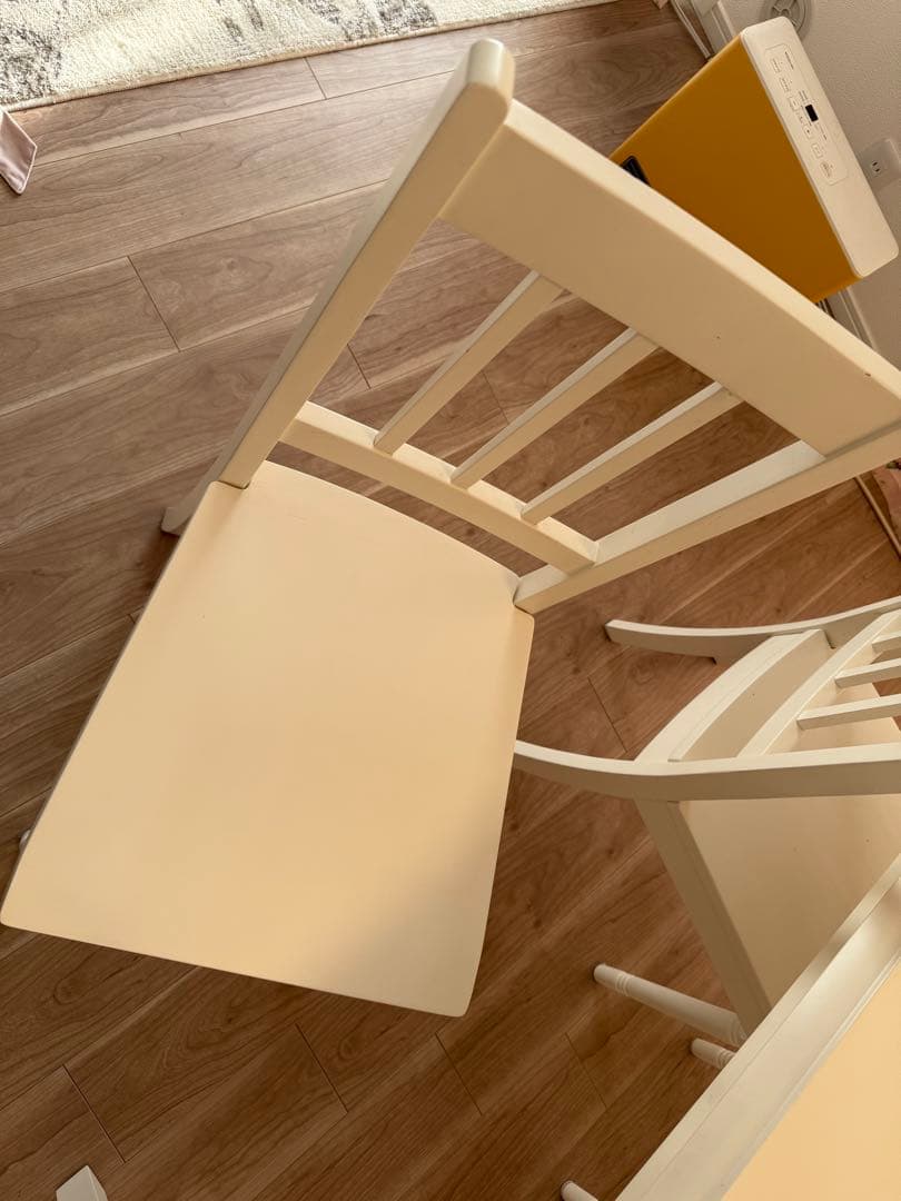 ローラアシュレイ ルビーホワイトダイニングテーブルセット 4脚付き