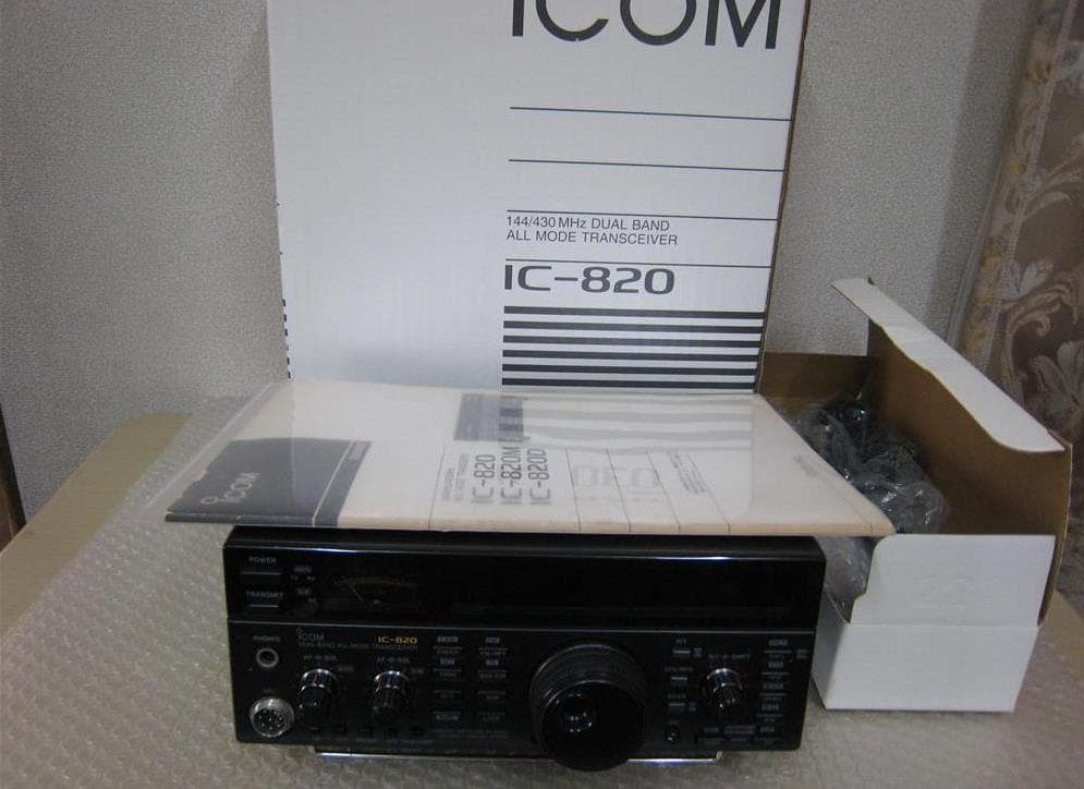 Icom IC-820 １０W　U/V オールモード機　トランシーバー　元箱付き