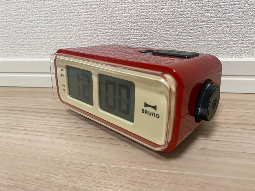 BRUNO LCDレトロアラームクロックS BCR003 レッド
