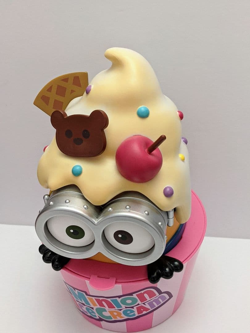 usj ユニバ　ミニオン　ソフトクリーム　ケース