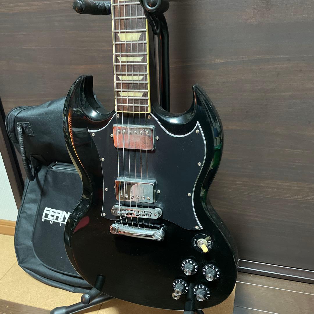 Fernandes Burny‼️ブラック エレキギター‼️ほぼ新品に近いです‼️