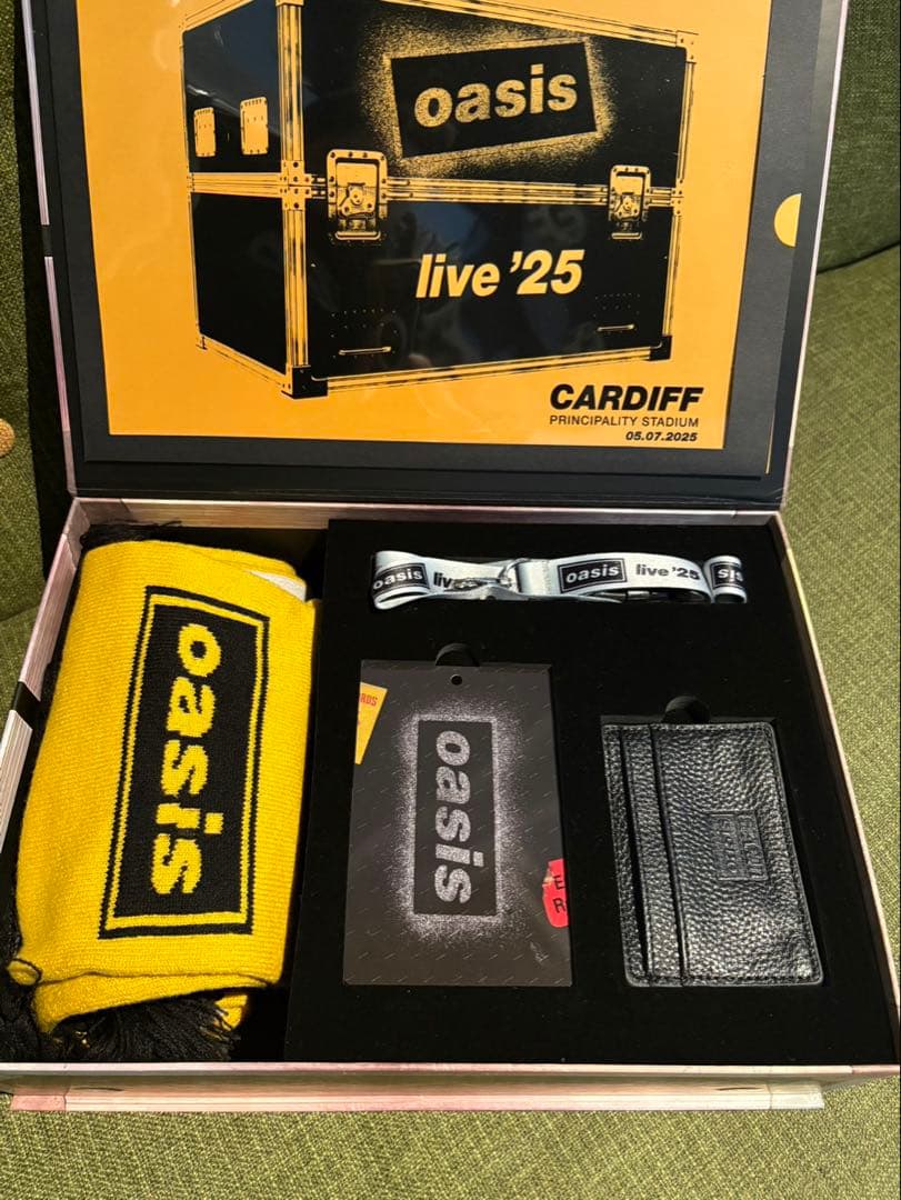 oasis live '25 Cardiff限定 vip box