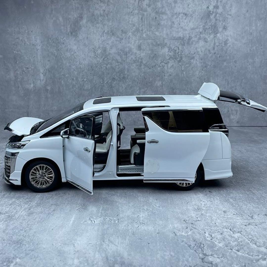 「tomoさん専用」Kengfai 1/18 トヨタ ヴェルファイア