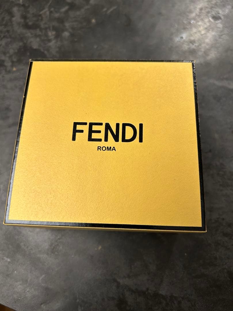 FENDI フェンディ　オーロックシングル　ピアス
