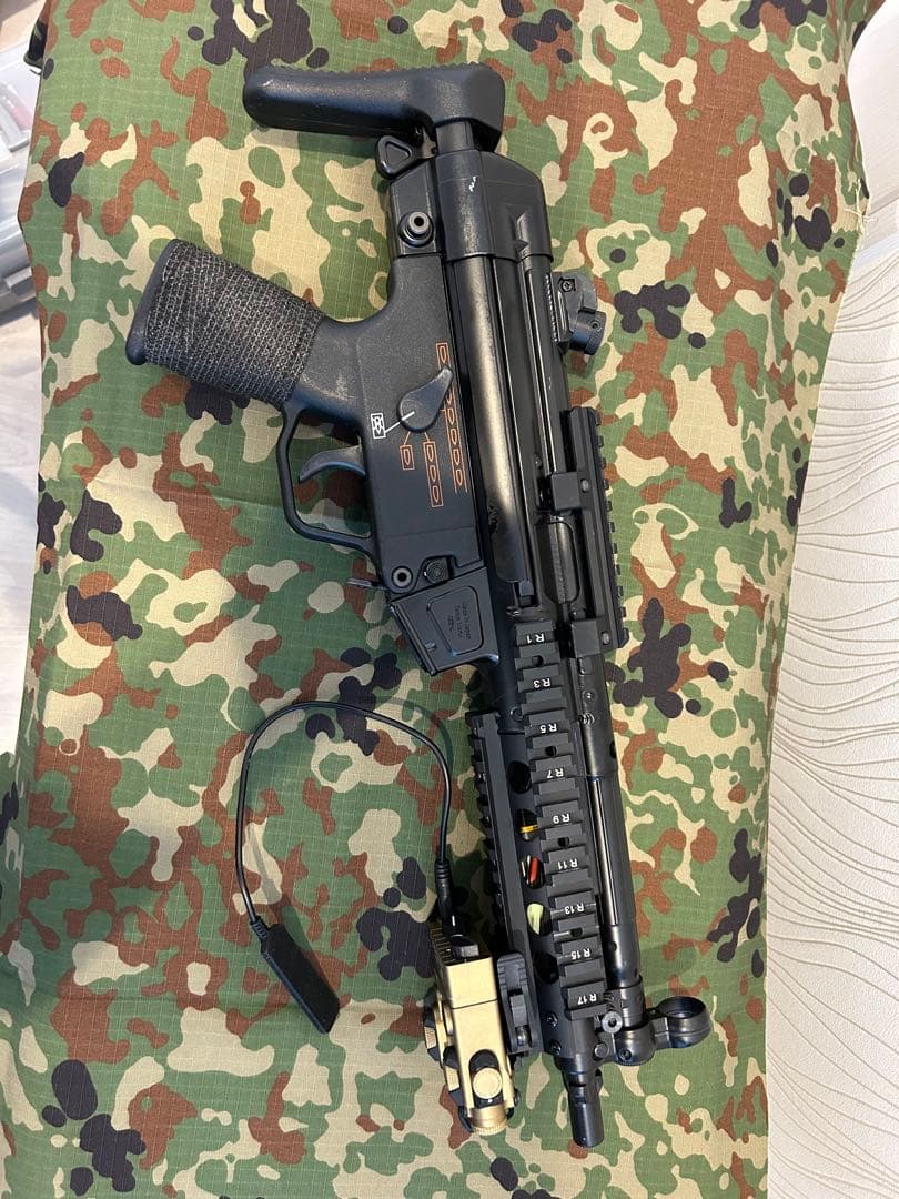 次世代電動ガン　MP5A5 SBUカスタム(サプレッサー付き)