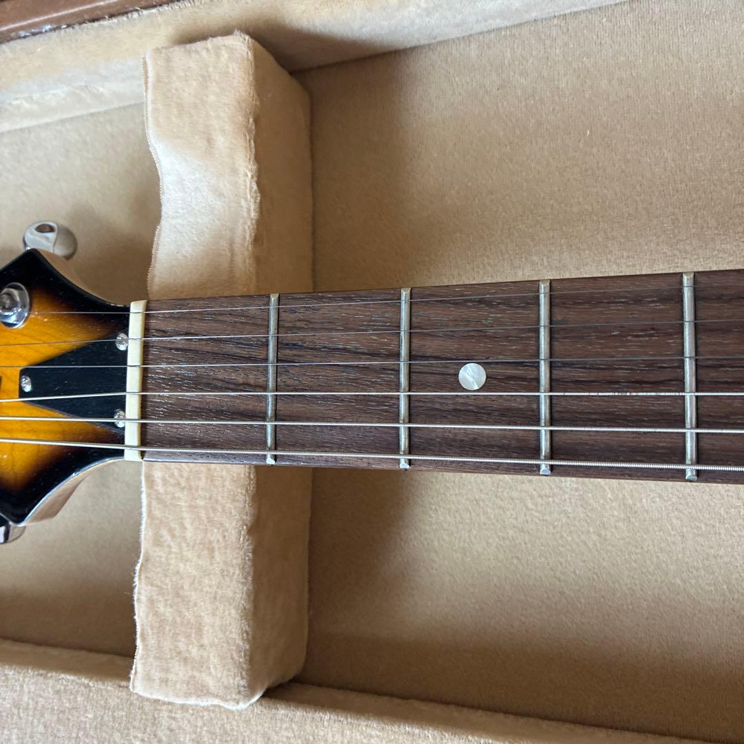 専用ハードケース付エレキギター