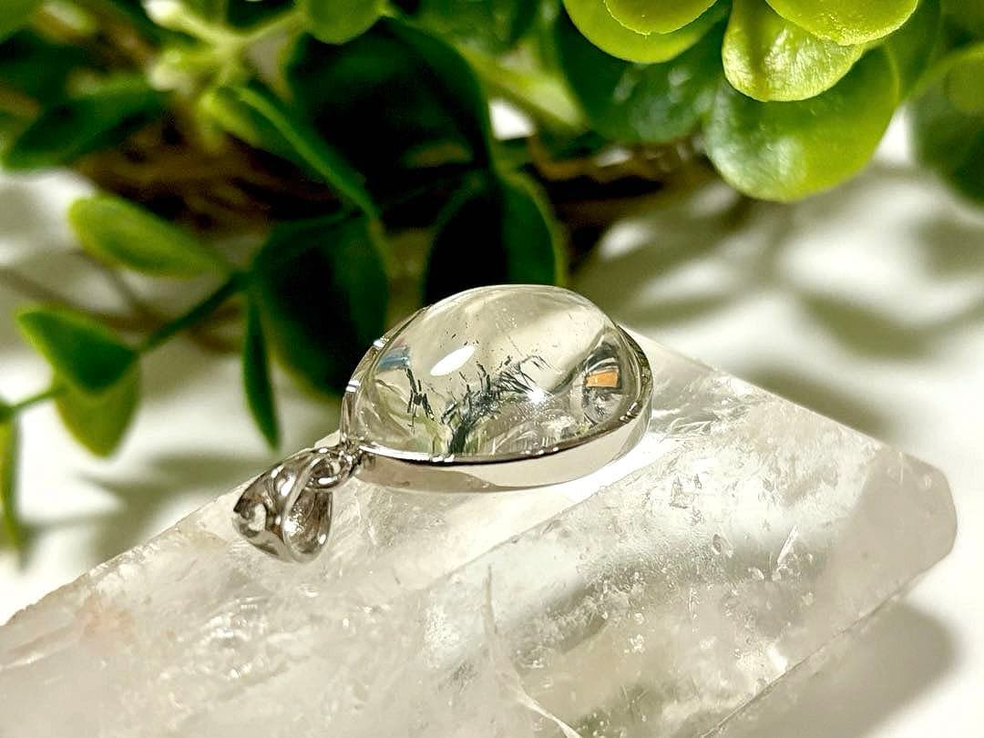 究極品質　秘蔵放出　英雄の守護石　エンジェルラダースティブナイトインクォーツPT