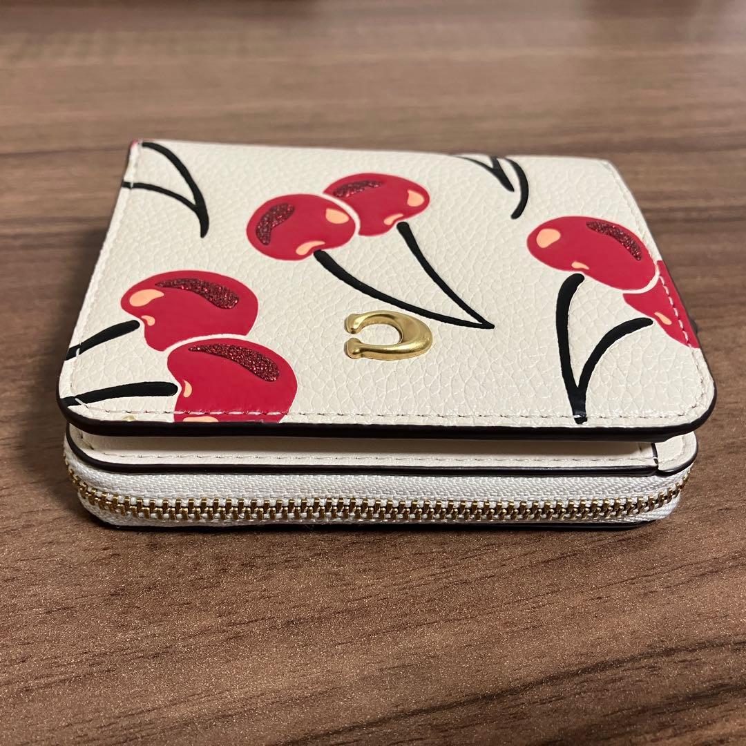 COACH ビルフォールド ウォレット チェリー さくらんぼ