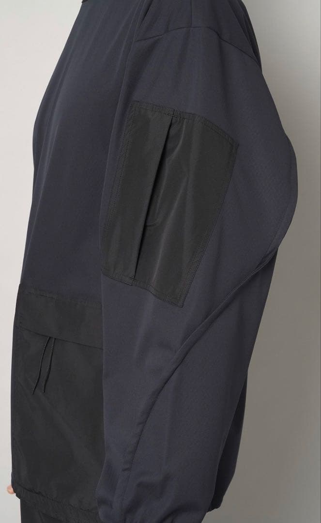 [レア] D-VEC ソフトシェルプルオーバー