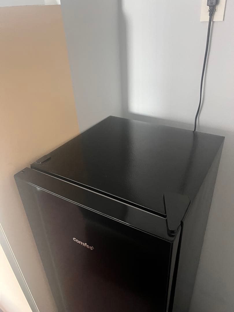 2025年製 ブラック冷蔵冷蔵庫comfee 174L 2ドア 右開き