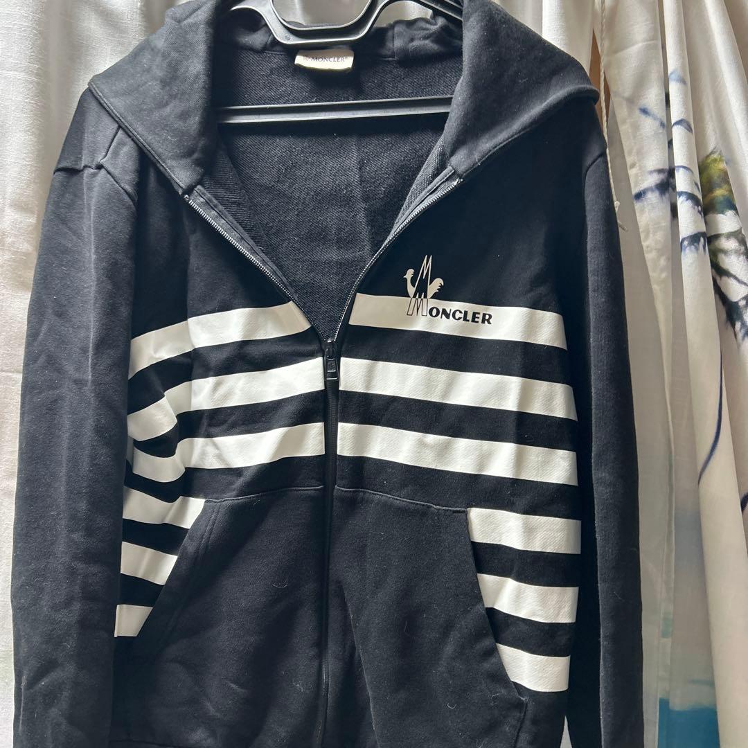 Moncler ストライプ ジップアップパーカー　　　特価格