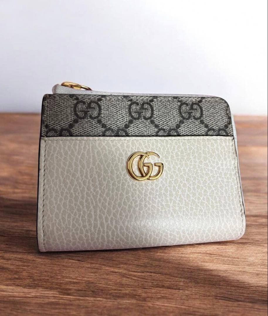Gucci グッチGGロゴ L字ファスナーミニ財布ホワイト
