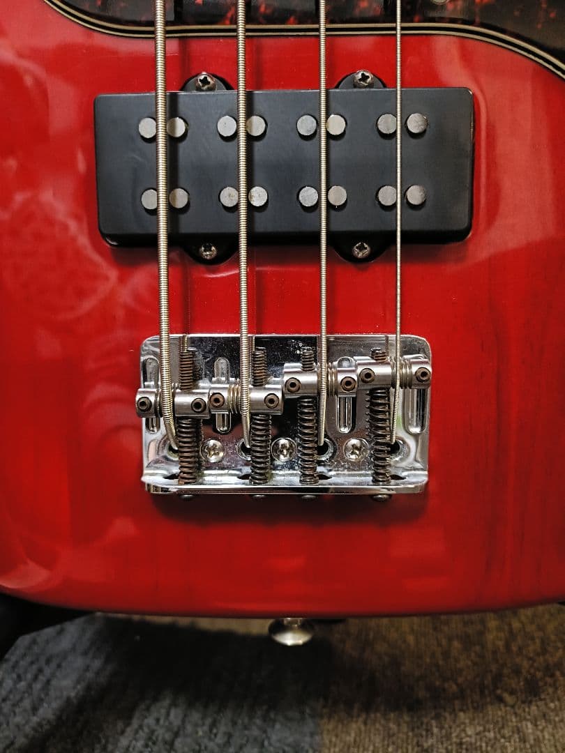 Fender USA American Deluxe プレシジョンベース