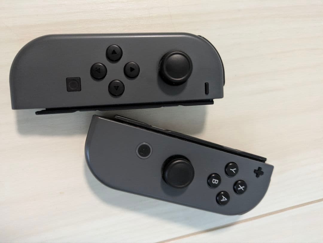 Nintendo Switch 本体 Joy-Con・ケース付き