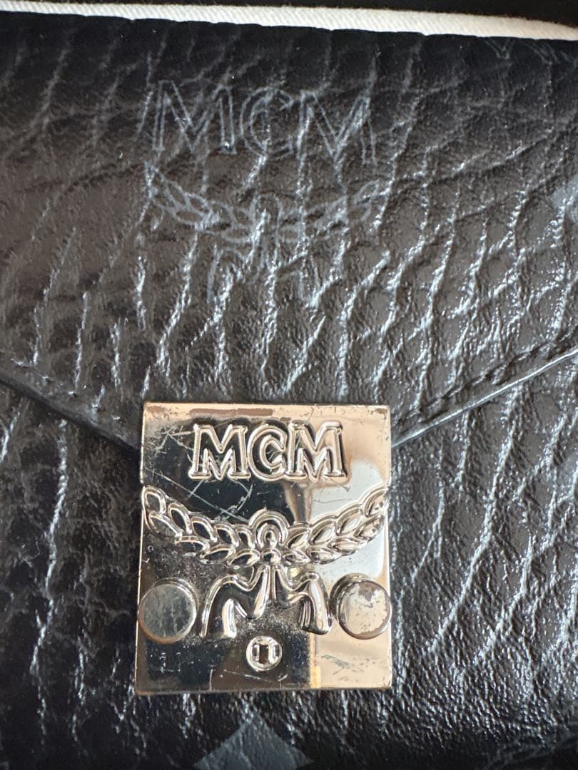 MCM Patricia Flap Wallet 3FldS ブラック